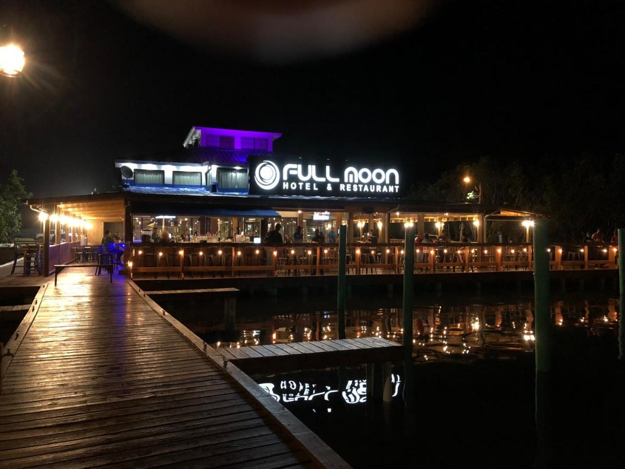 Full Moon Hotel & Restaurant 萨利纳斯 外观 照片